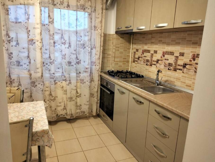 Apartament 3 Camere De Inchiriat Craiova Extérieur photo